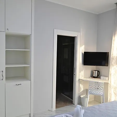 Bebsantaniellohouse1 * Neapol