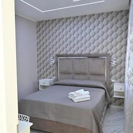 Bebsantaniellohouse1 Bed & Breakfast *