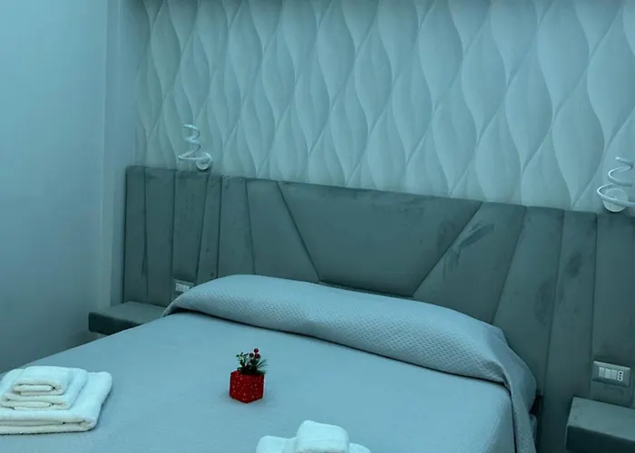 Bebsantaniellohouse1 Bed & Breakfast 3*