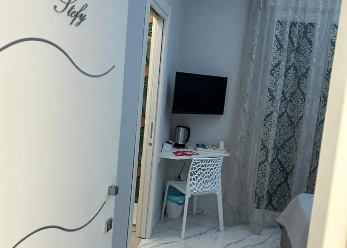 Alojamento de Acomodação e Pequeno-almoço Bebsantaniellohouse1 3*