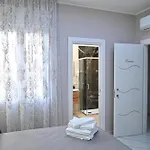 Bebsantaniellohouse1 Couette-café 3*
