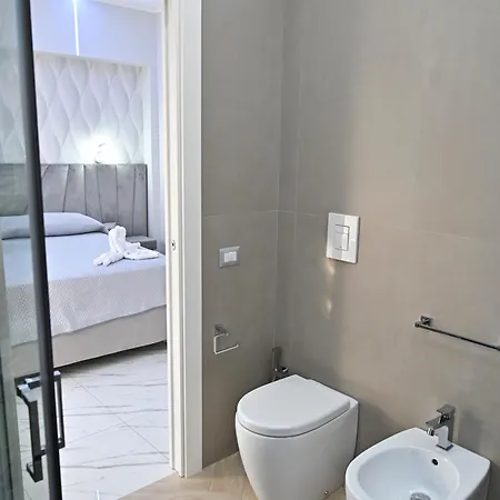 Bebsantaniellohouse1 3* Neapol