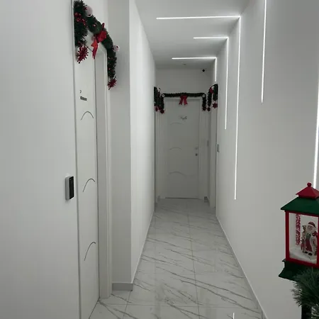 Bebsantaniellohouse1 Bed & Breakfast 3*